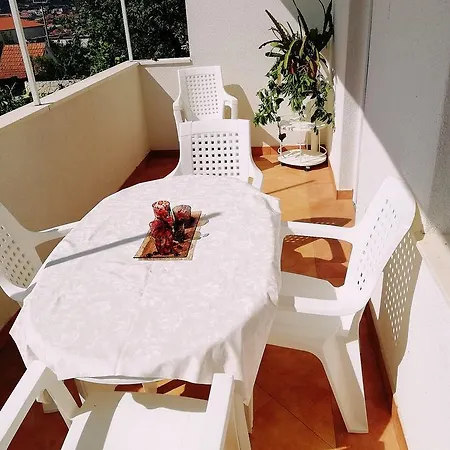 Apartman Tina *