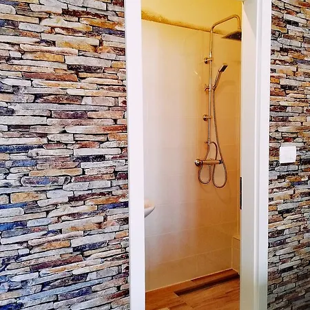 아파트 Apartman Tina *