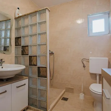 Apartman Tina Apartamento *